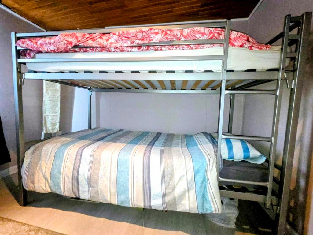 lit superposé, Enlèvement, Lits superposés