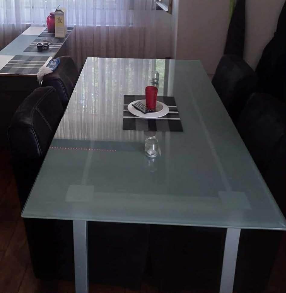 Mooie glazen tafel in groen melkglas, Huis en Inrichting, Tafels | Eettafels, Ophalen