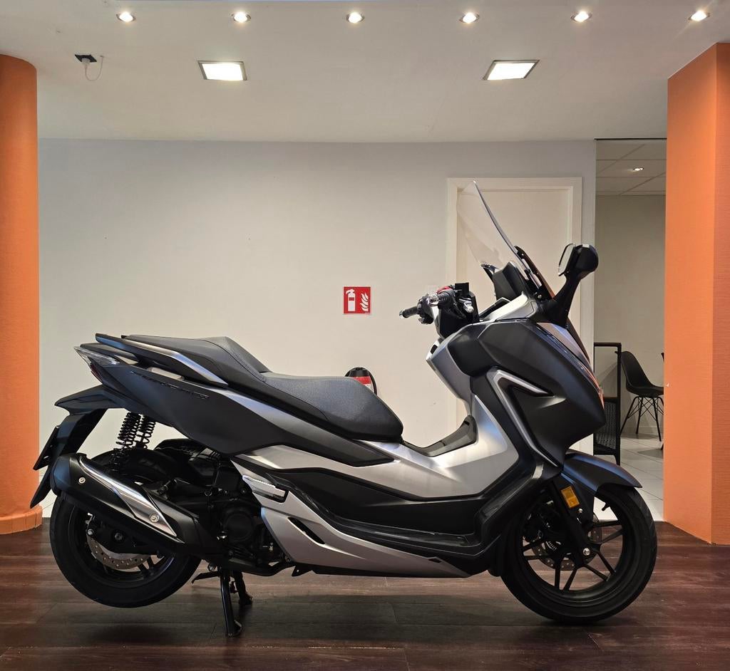 Honda Forza 300**2019**10.459km**Garantie, Motos, 300 cm³, Entreprise, ABS