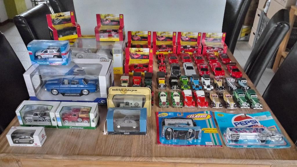 Modèles réduits de voitures de différentes échelles., Hobby & Loisirs créatifs, Voitures miniatures | 1:43, Enlèvement, Comme neuf