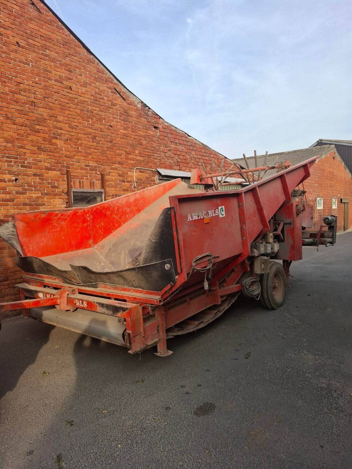 Stortbak Amac bls, Ophalen