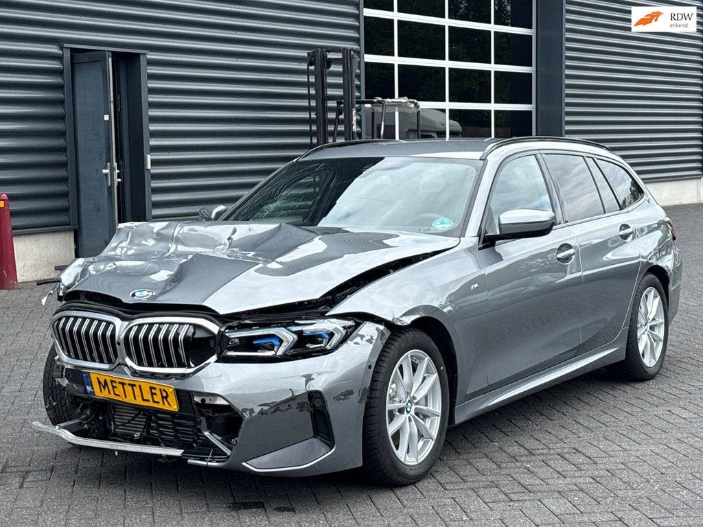 BMW 3-serie Touring 330d xDrive, M-Sportpakket, Head-up, 360, Automaat, 1800 kg, Euro 6, 2993 cc