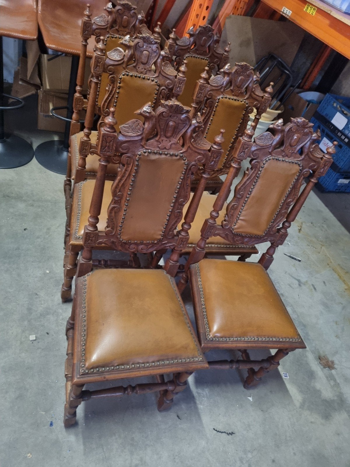 antieke stoelen, Ophalen