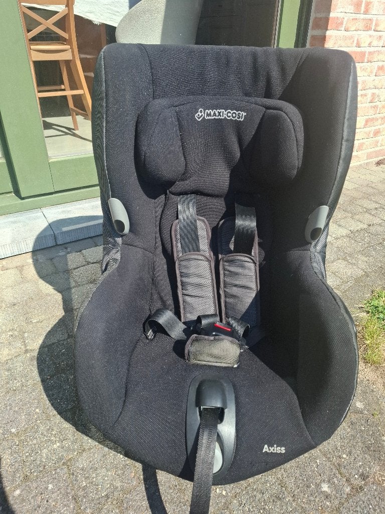 Drie autostoeltjes – Maxi-Cosi Axiss, Ophalen, Autogordel of Isofix, Gebruikt, 0 t/m 18 kg