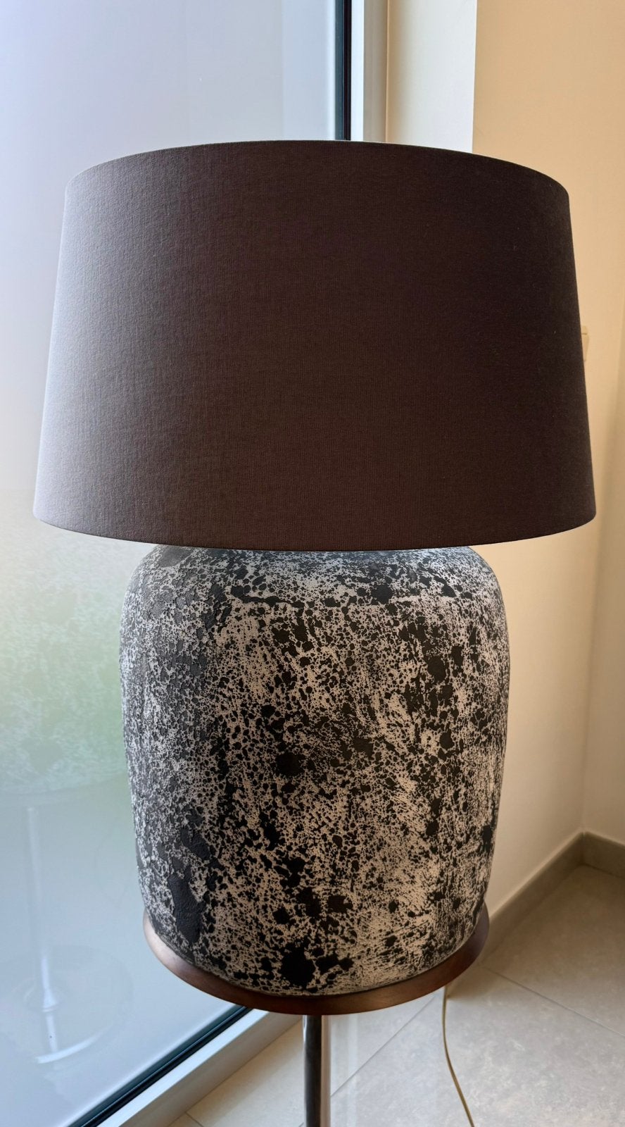 Lampadaire avec abat-jour assorti, Maison & Meubles, Céramique, Enlèvement, 77 cm, Noir