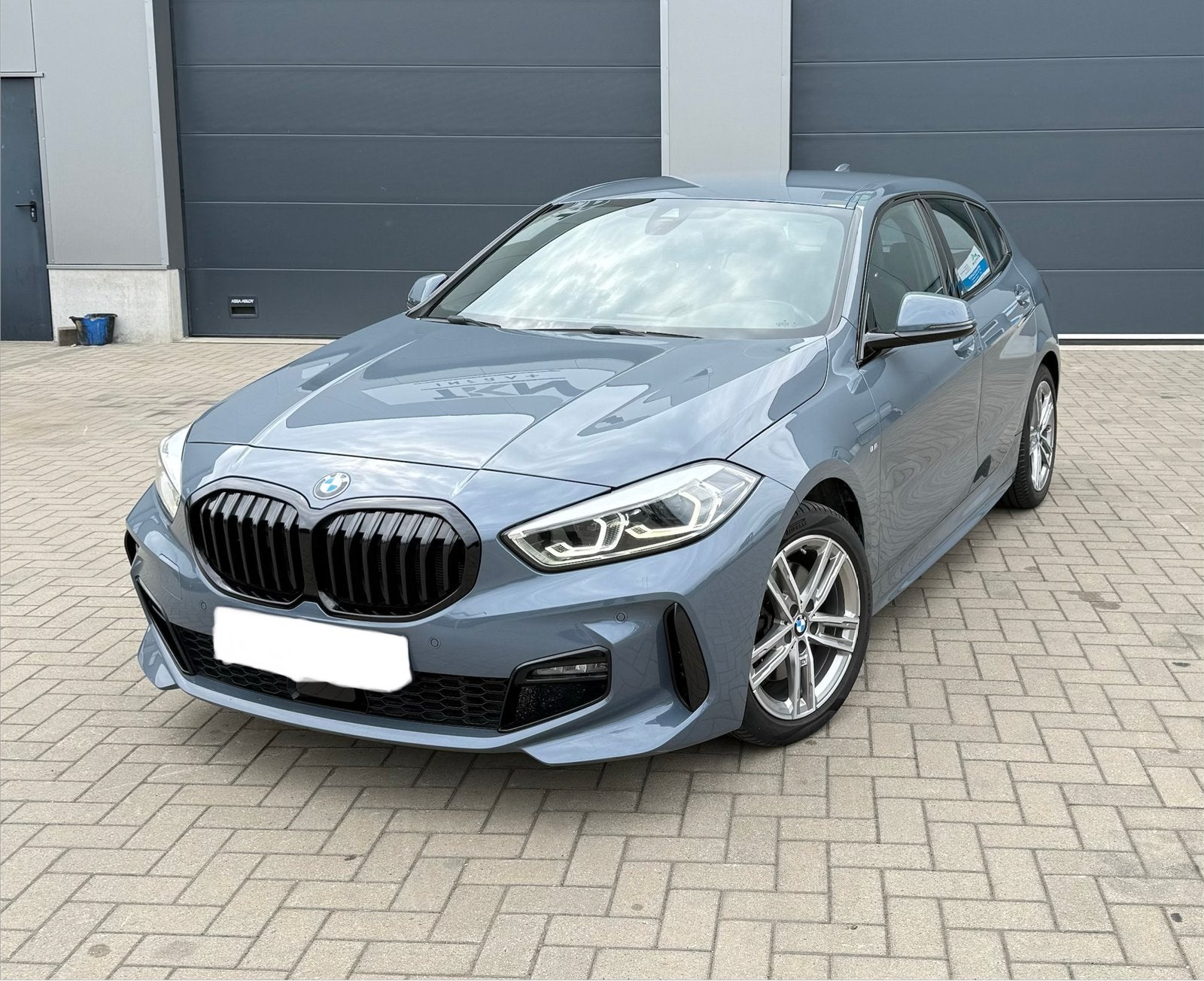 BMW 118i / M Sport Exterieur + Interieur / BTW Wagen!, Auto's, Dealer onderhouden, 1 Reeks, Leder en Stof, Bedrijf