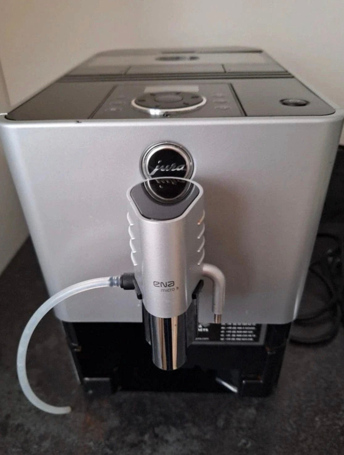 Jura ENA micro 9 touch aroma +, Autres modèles, Réservoir d'eau amovible, Café moulu, 4 à 10 tasses