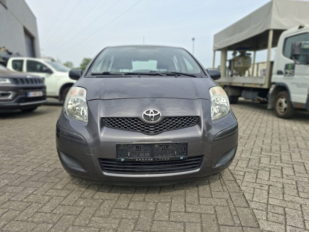 Toyota Yaris 1.33 Dual VVT-i slechts 77.657 km, Argent ou Gris, Achat, Entreprise, Boîte manuelle