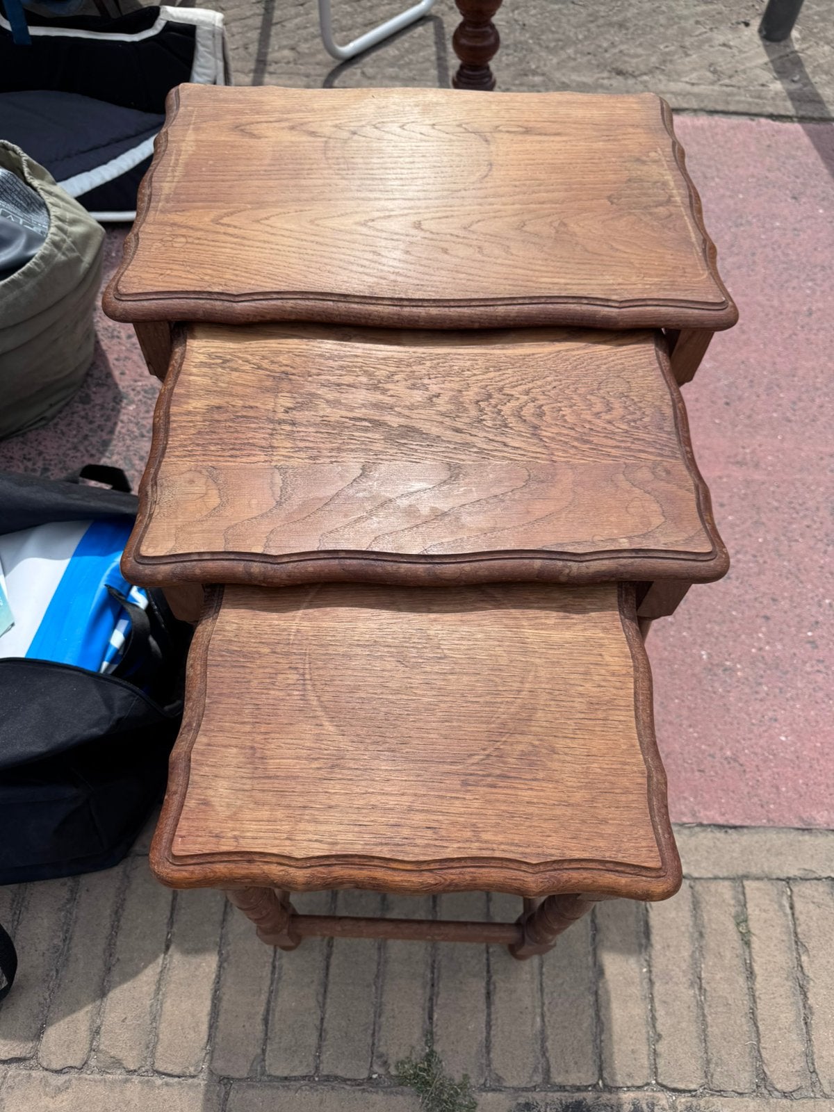 3 tables d'appoint, Enlèvement, Comme neuf, Carré, Bois