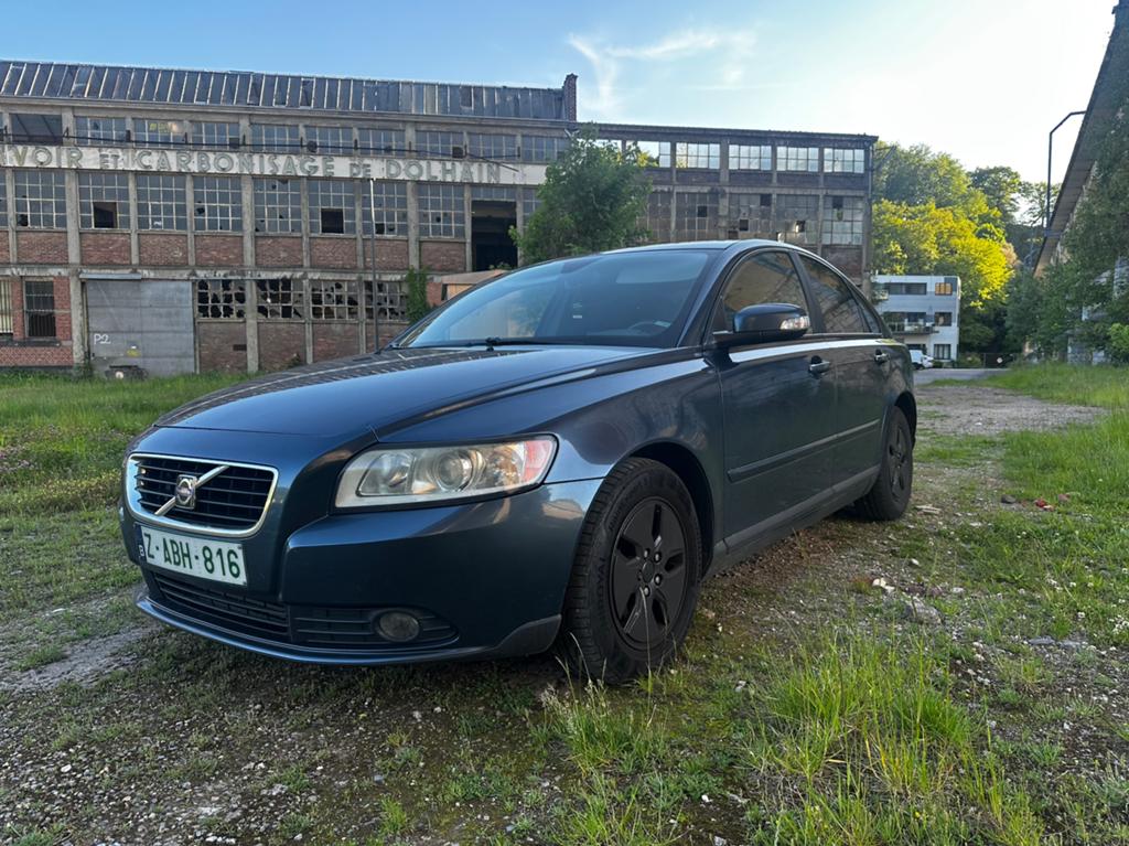 Volvo S40 - 2008 - Diesel - Euro 5 - 240 K, Autos, Volvo, Diesel, Euro 5, Berline, 5 portes, Boîte manuelle, Bleu, Noir, Tissu