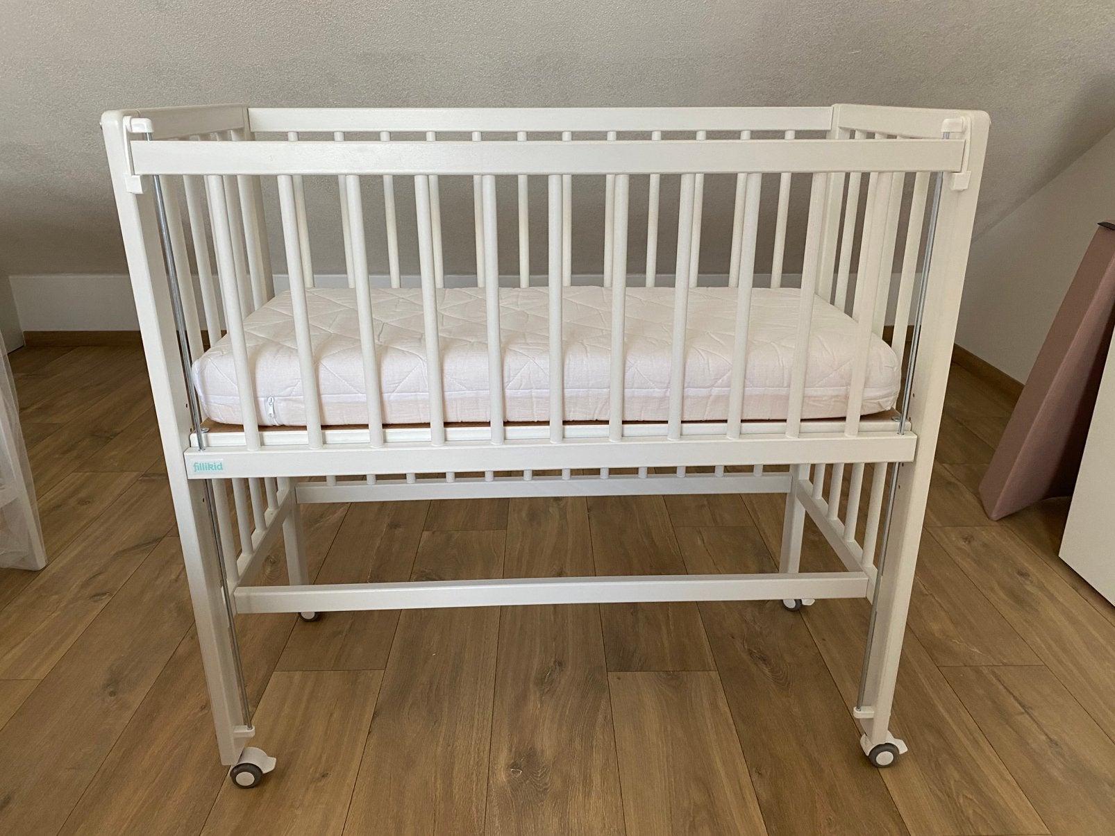 Co-sleeper Filikid, Kinderen en Baby's, Babywiegjes en Ledikanten, Ophalen, Zo goed als nieuw