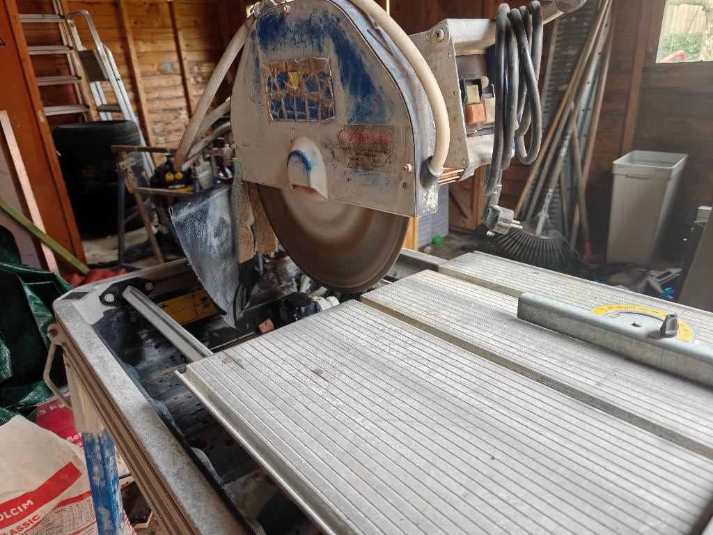 Carat tegelzaagmachine, Bricolage & Construction, Outillage | Scies mécaniques, Utilisé, Enlèvement