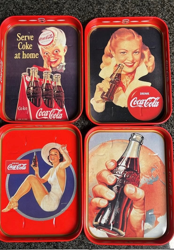 Coca cola dienbladen, Enlèvement