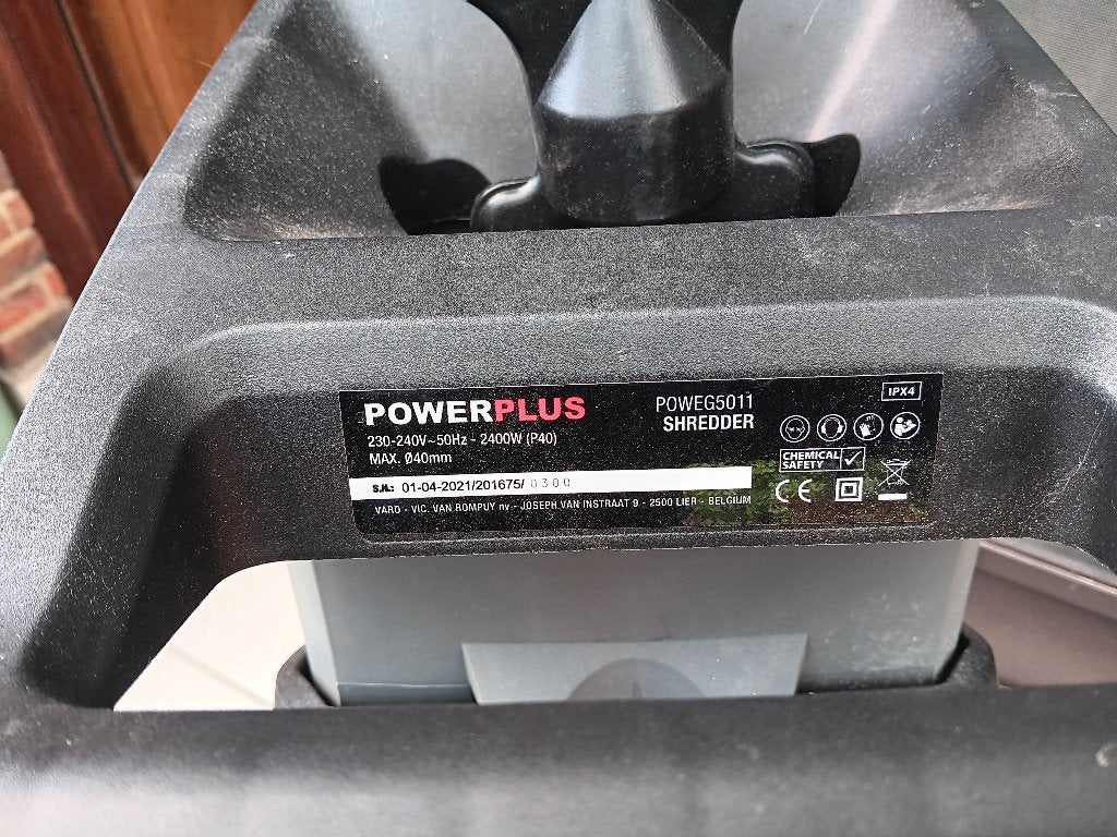 Broyeur de végétaux 2400W, Jardin & Terrasse, Enlèvement, Utilisé, Électrique, Power plus