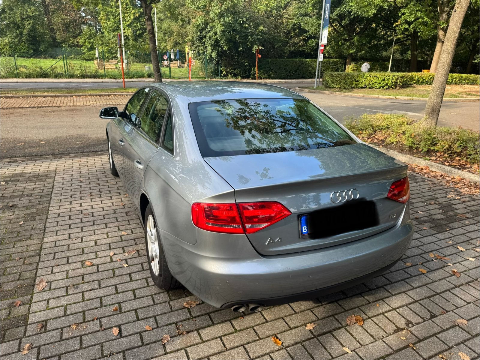 Audi A4 Sedan, Auto's, Euro 5, Stof, 2020 kg, A4