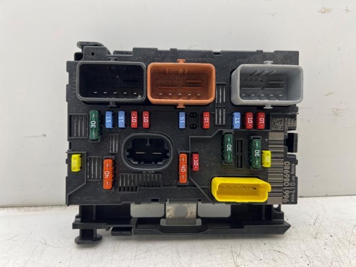 Zekeringkast van een Peugeot 207, Auto-onderdelen, Elektronica en Kabels, Peugeot, Gebruikt, 3 maanden garantie, Ophalen of Verzenden