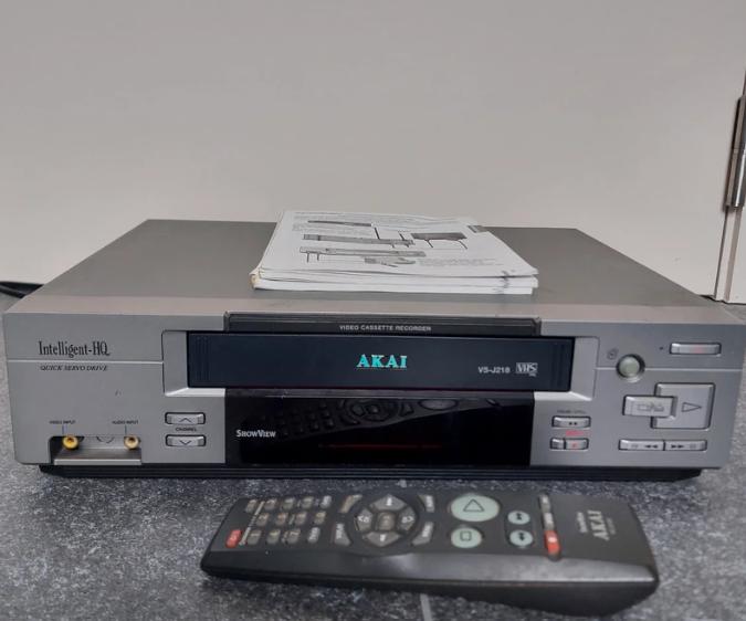 Enregistreur vidéo VHS Akai VS-J218, TV, Hi-fi & Vidéo, Enlèvement ou Envoi, Utilisé, Lecteur ou enregistreur VHS