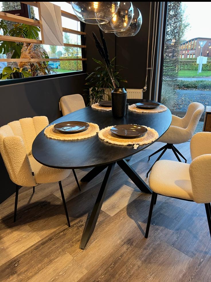 Table à manger ovale noire moderne 240 x 110 cm comme neuve, Maison & Meubles, Enlèvement, Comme neuf