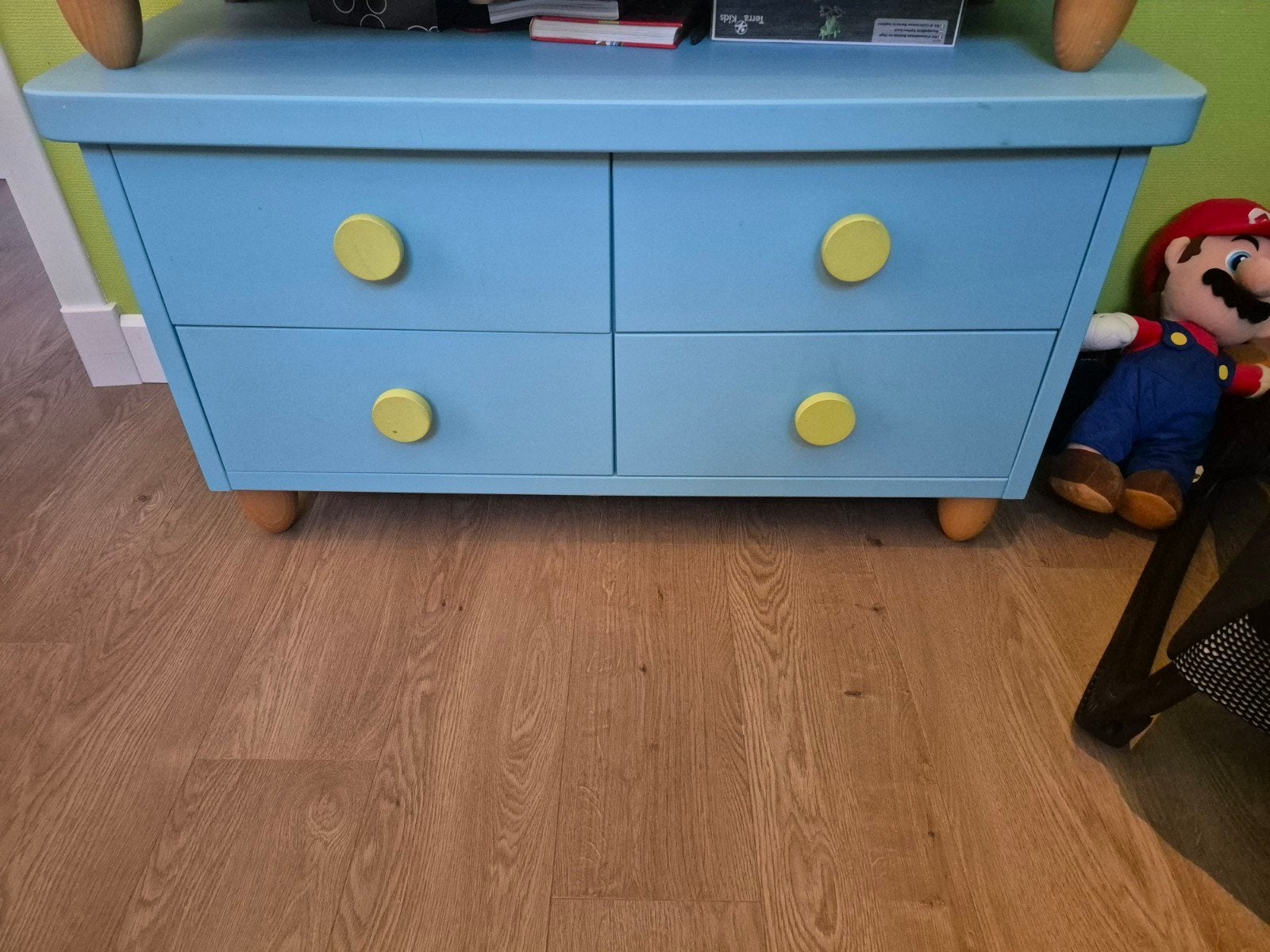 Blauw kastje ikea, Ophalen