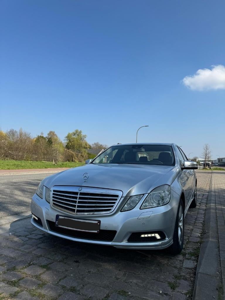 Mercedes E220 CDI 2009 Automaat, Autos, Mercedes-Benz, Achat, 4 portes, Carnet d'entretien, Noir