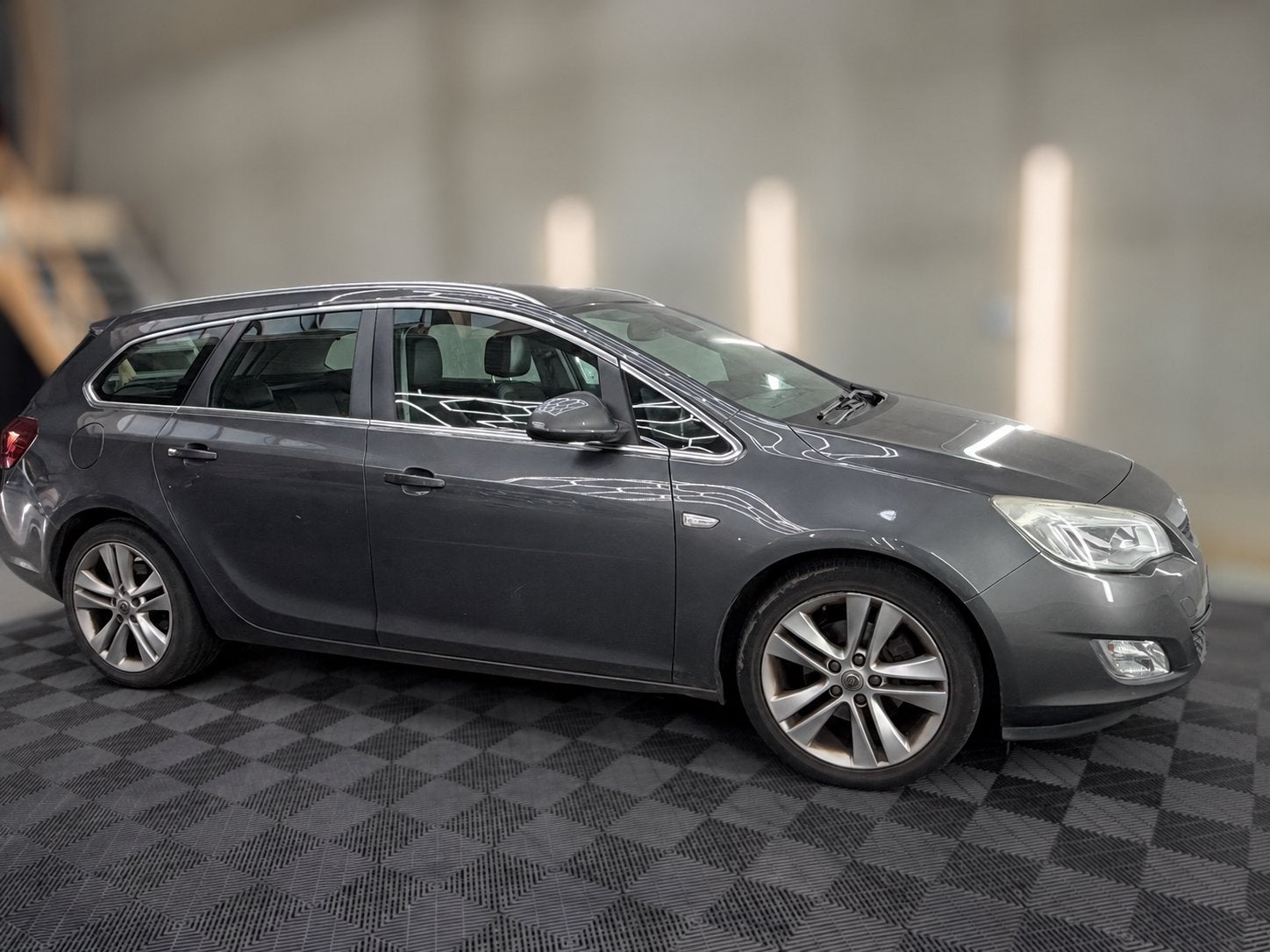 OPEL ASTRA/1.7DIESEL/1STE EIGENAAR/PDC, Autos, Achat, Entreprise, Noir, https://public.car-pass.be/vhr/40e1c9af-2686-49c5-b444-363d813809b2