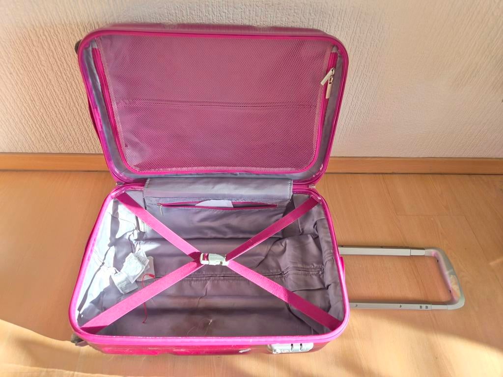 American Tourister suitcase, carry on luggage, damaged, Handtassen en Accessoires, Gebruikt, 50 tot 60 cm, Hard kunststof, 35 tot 45 cm