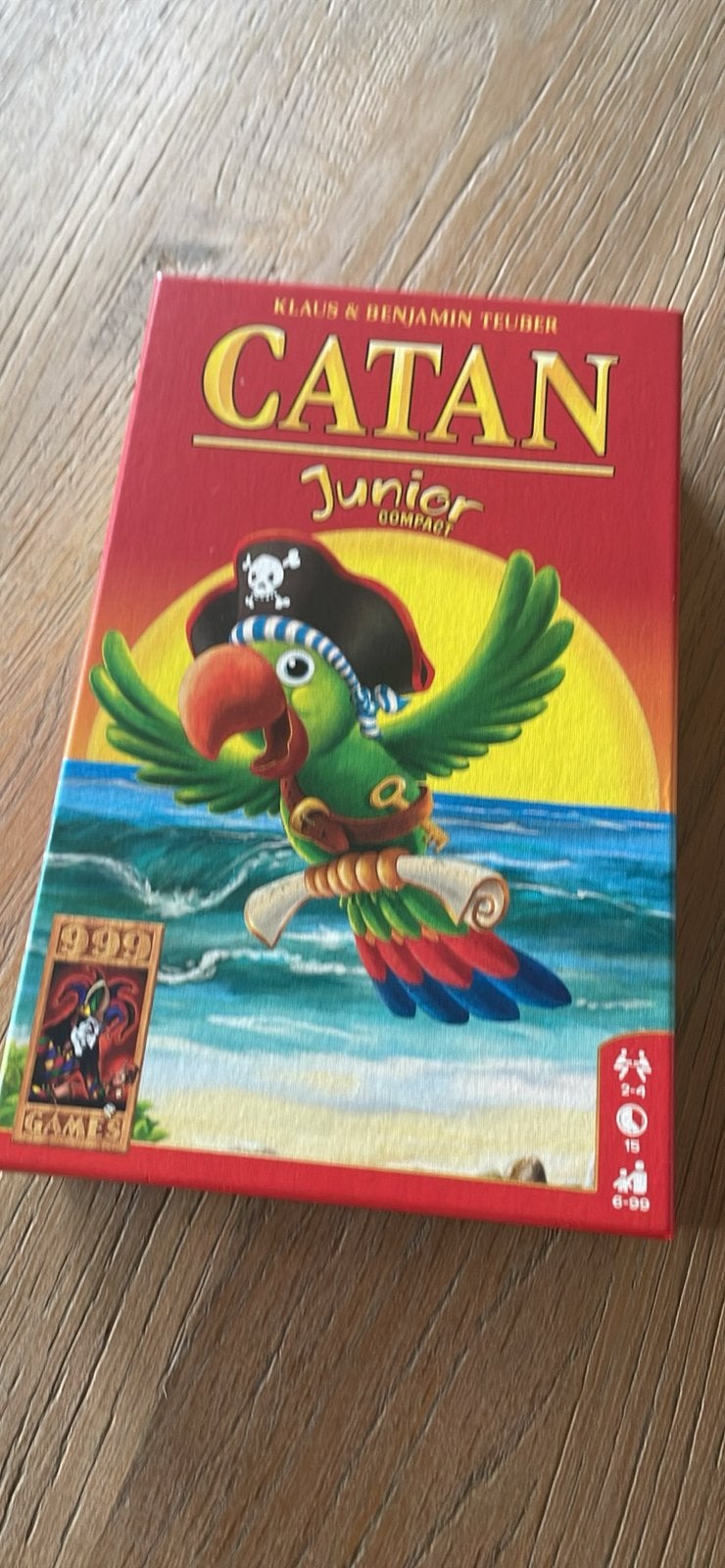 Catan Junior compact nieuw, Ophalen, Zo goed als nieuw