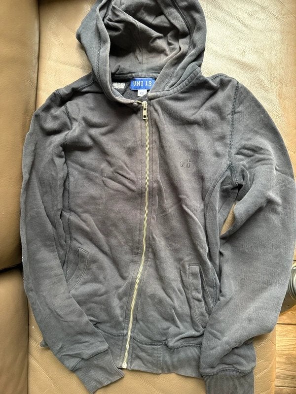 Hoodie met rits trui uniform SUI maat XS, Kinderen en Baby's, Ophalen, Gebruikt, Jongen, Trui of Vest