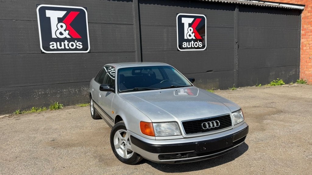Audi 100 Oldtimer, Auto's, Automaat, Bedrijf, Berline, Te koop
