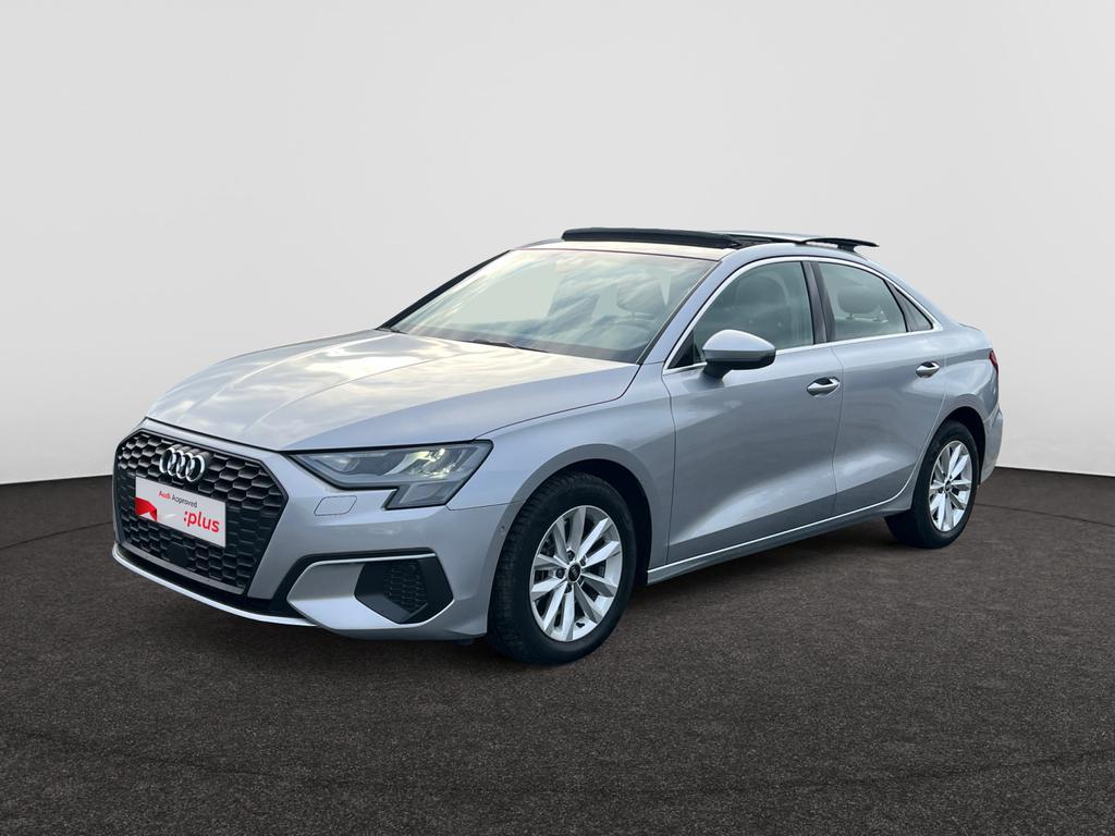 Audi A3 Sedan A3 30 TFSI Attraction, Auto's, Handgeschakeld, Overige carrosserie, Zilver of Grijs, Lederen bekleding