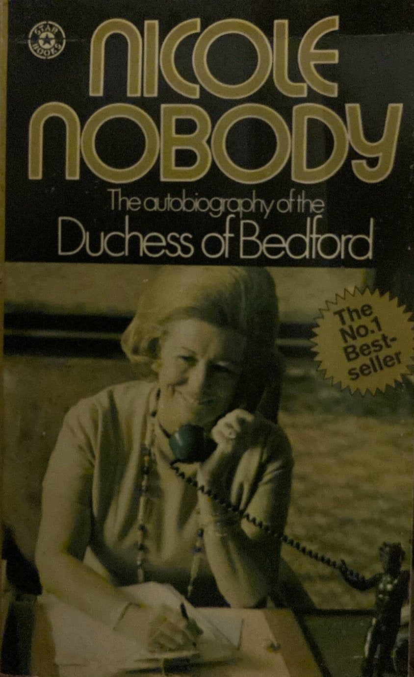Nicole nobody duchess of bedford, Ophalen of Verzenden, Zo goed als nieuw