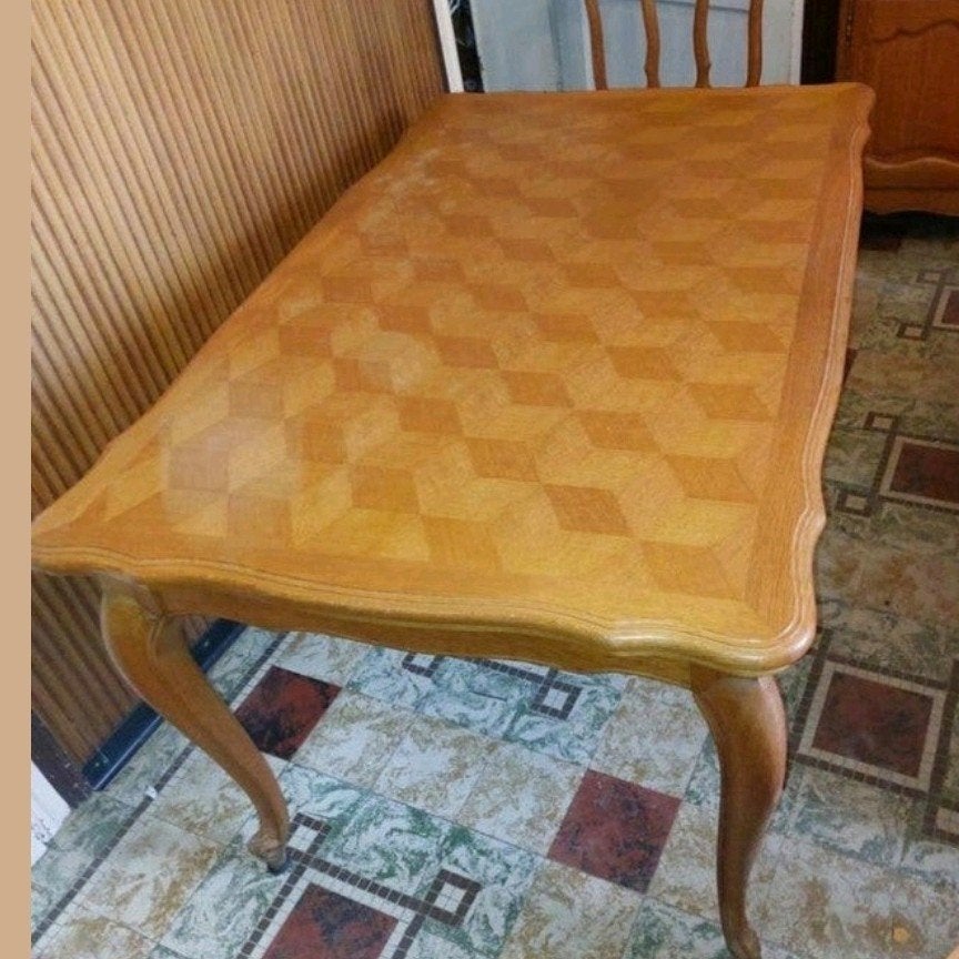 uitschuifbare tafel met leuk motief, Huis en Inrichting, Ophalen