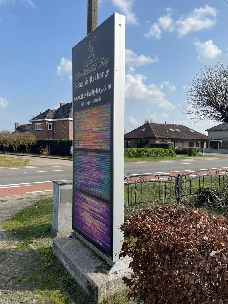 Grote verlichte reclamezuil (3m hoog), Ophalen, Zo goed als nieuw, Lichtbak of (neon) lamp