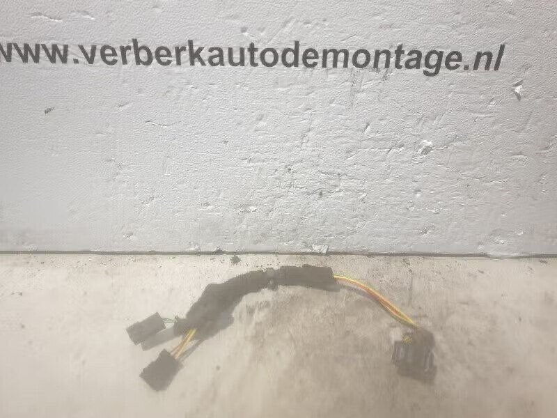 RAAMSCHAKELAAR RECHTS ACHTER Audi 80 (B4) (8a0-959-855-01c), Gebruikt, Auto-Union-Straße 1, 85057 Ingolstadt, DE, Info@audi.de