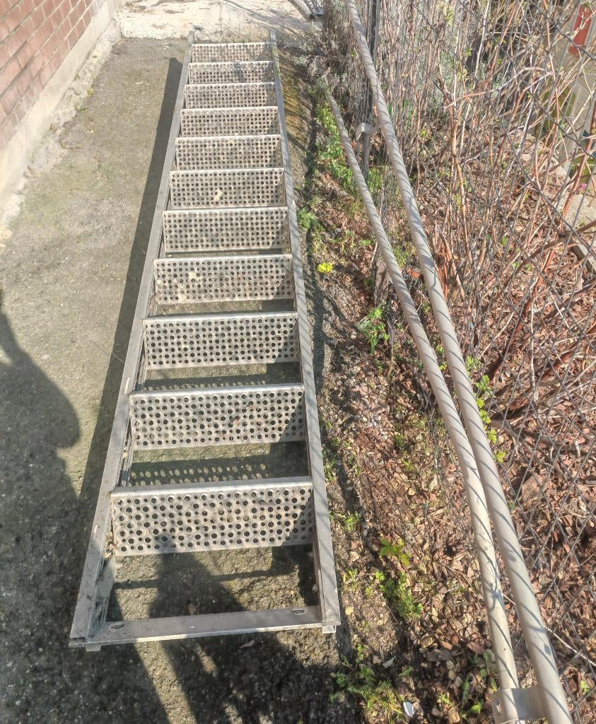 Escaliers en caillebotis, Bricolage & Construction, Enlèvement, Utilisé, Escalier, 2 à 4 mètres