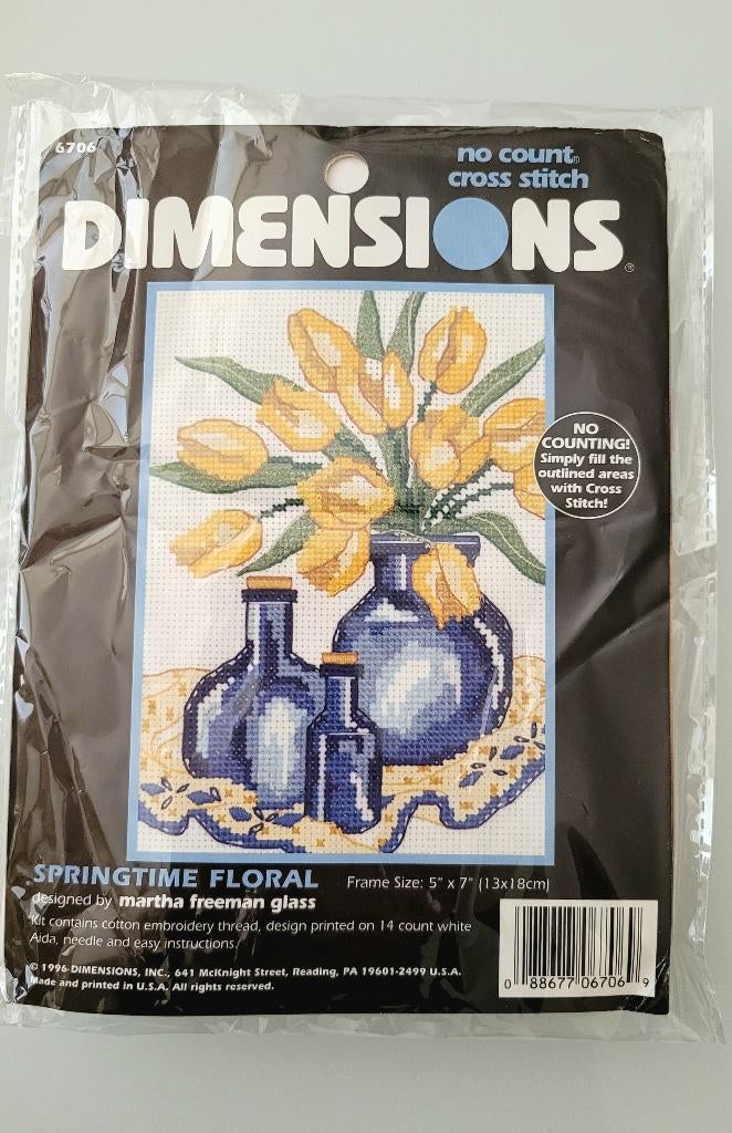 Dimensions cross stitch kit Springtime Floral, Ophalen, Nieuw, Handborduren, Borduurpakket