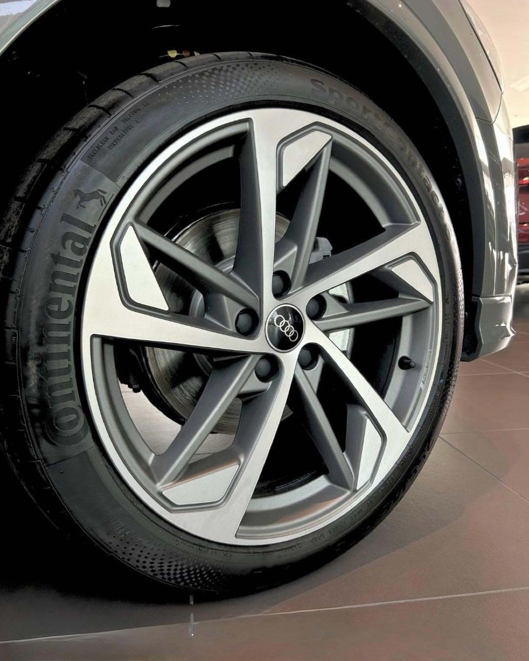 Jantes Audi Q3 sport 19 pouces original + pneus Continental, Autos : Pièces & Accessoires, Pneus et Jantes, 255 mm, Véhicule de tourisme