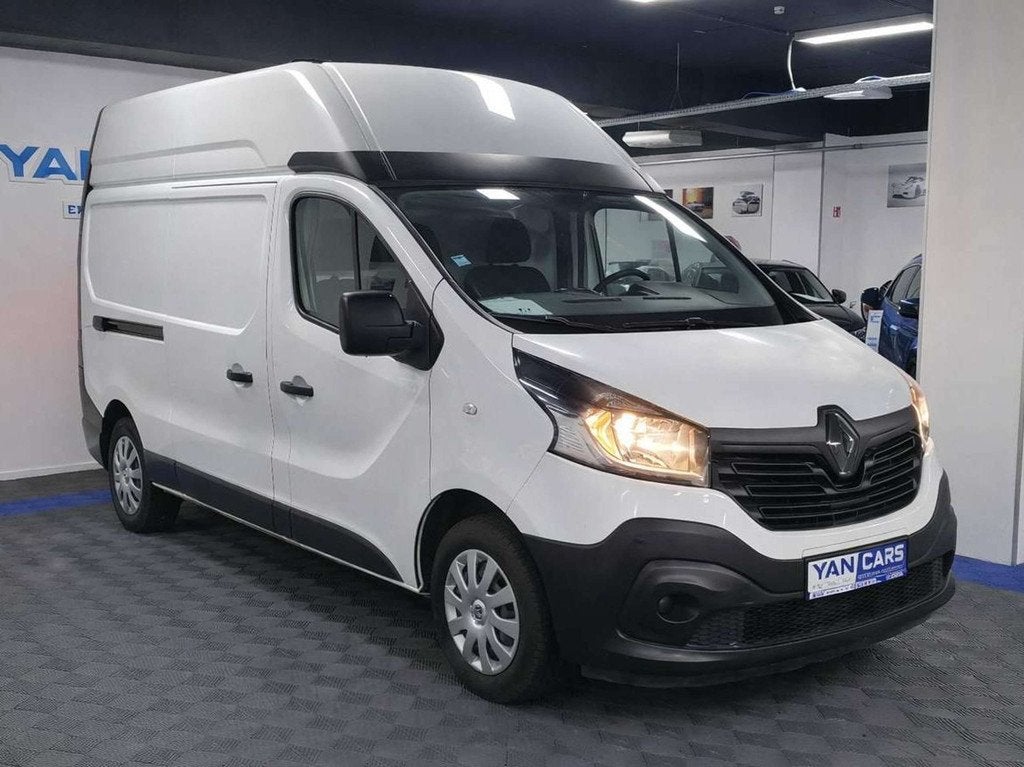 Renault Trafic GRAND CONFORT • CLIM BIZONE • NAVI • 65, Voorwielaandrijving, Stof, Gebruikt, Euro 6