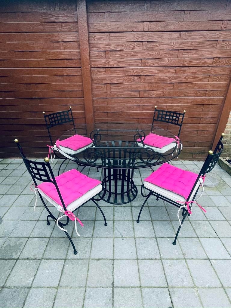 Smeedijzeren tafel en 4 stoelen, Tuin en Terras, Ophalen, Zo goed als nieuw