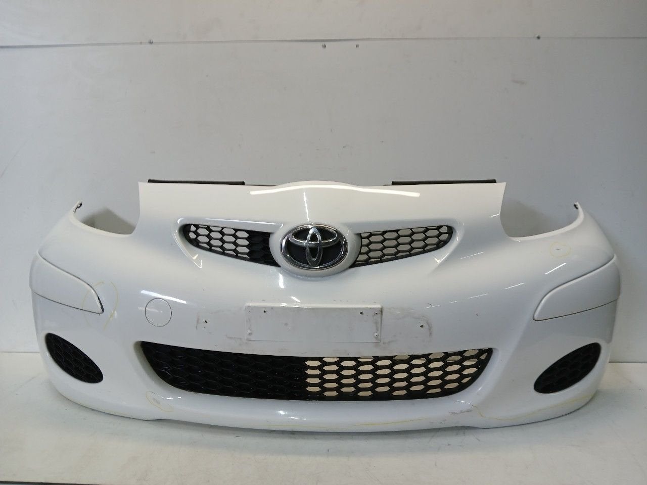Bumper voor Toyota Aygo, Auto-onderdelen, Onderdelen@venauto.nl, Van der Ven Autorecycling B.V., Gebruikt, Ettenseweg 76, 4706 PB Roosendaal, The Netherlands