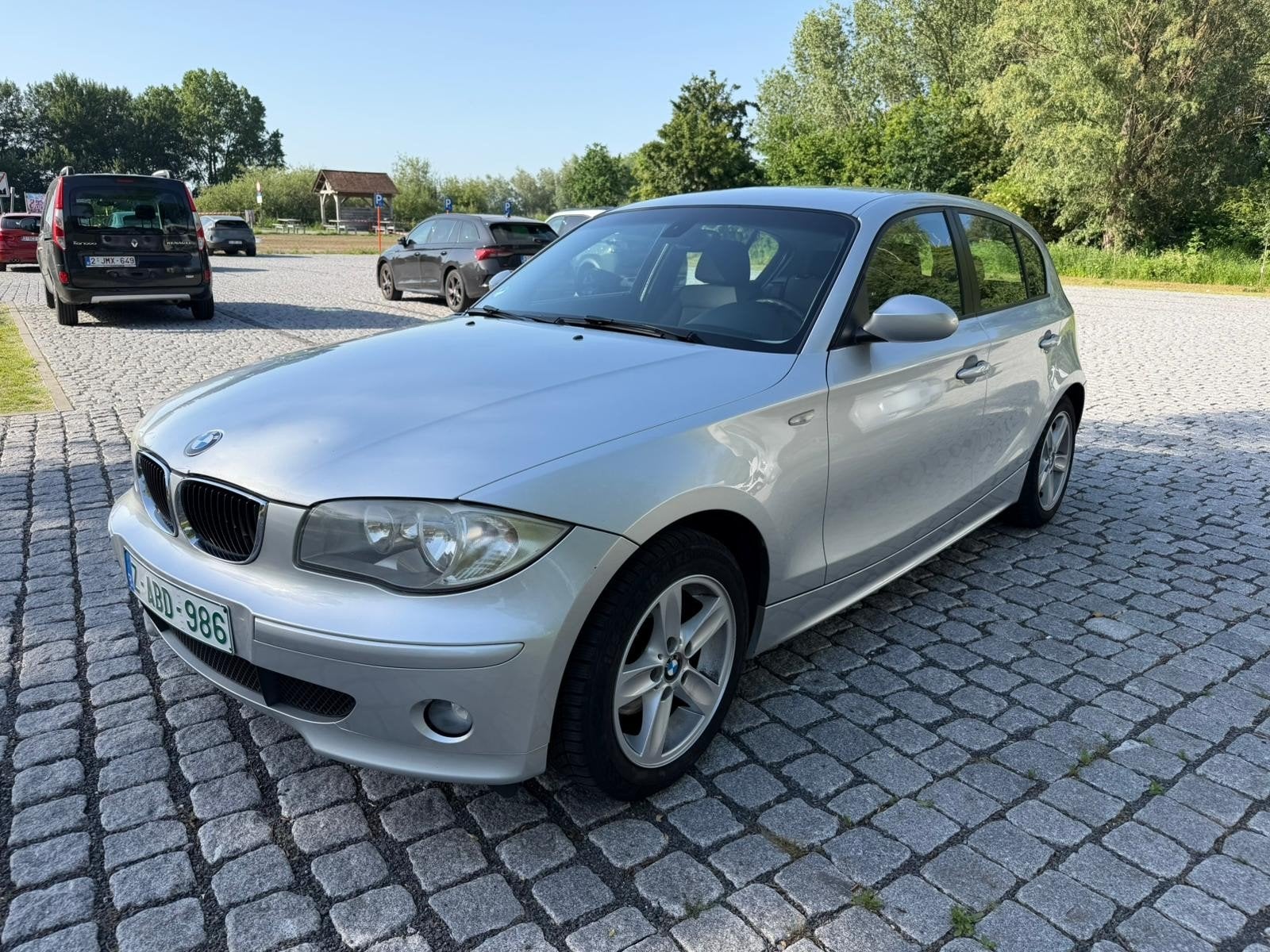 BMW 116 I BENZINE EURO4 12/2006 187.000KM BLANCO GEKEURD AIR, Autos, BMW, Entreprise, Achat, Série 1, Vitres électriques, Radio
