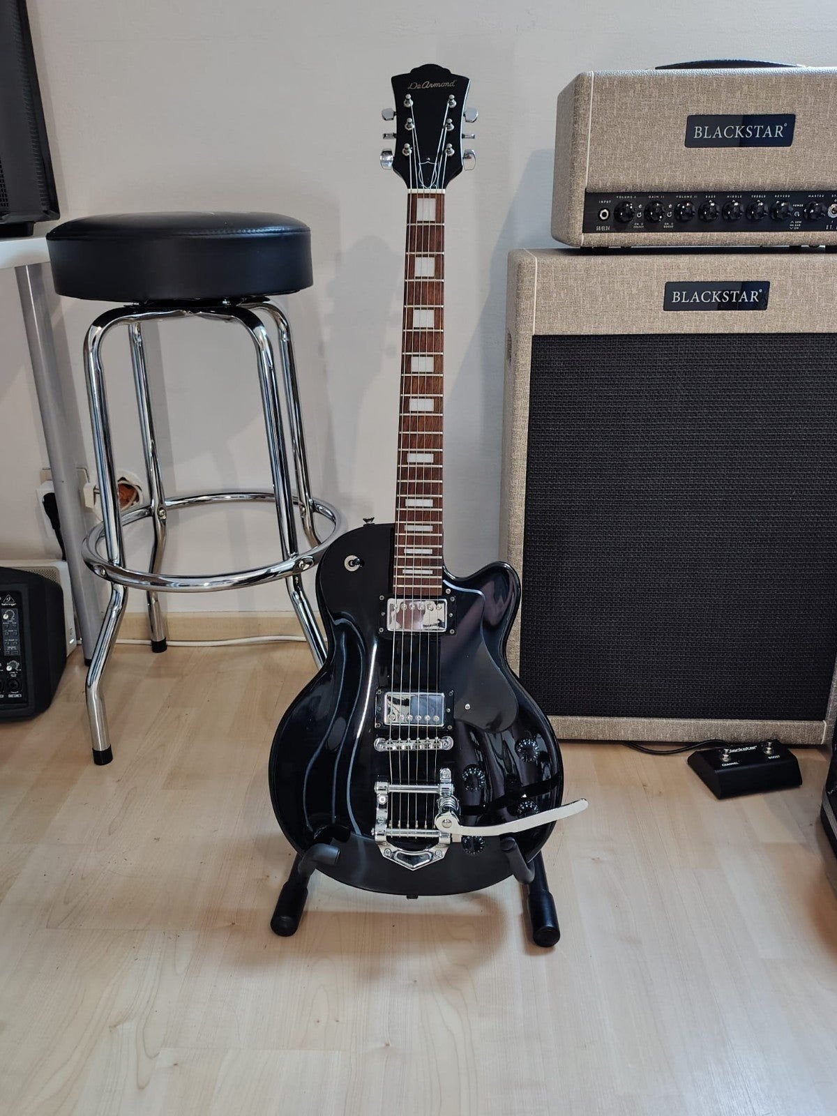 De Armand avec Bigsby, Musique & Instruments, Instruments à corde | Guitares | Électriques, Enlèvement ou Envoi
