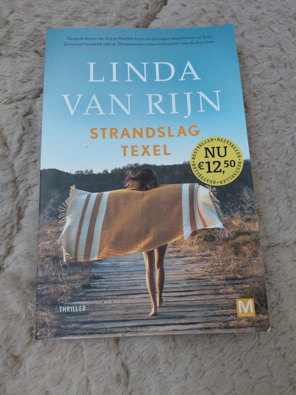 Linda van Rijn - Strandslag Texel, Boeken, Ophalen of Verzenden, Gelezen, Linda van Rijn