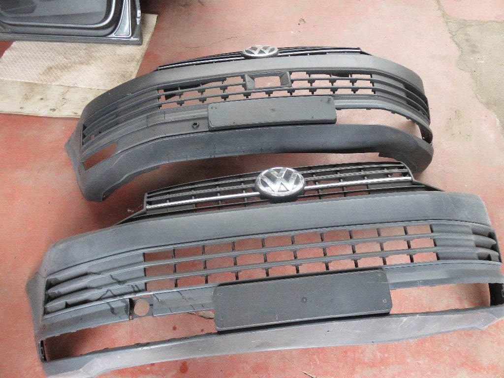 2 x vw transporter T6 bumper voor .., Autos : Pièces & Accessoires, Carrosserie & Tôlerie, Pare-chocs, Volkswagen, Avant, Utilisé