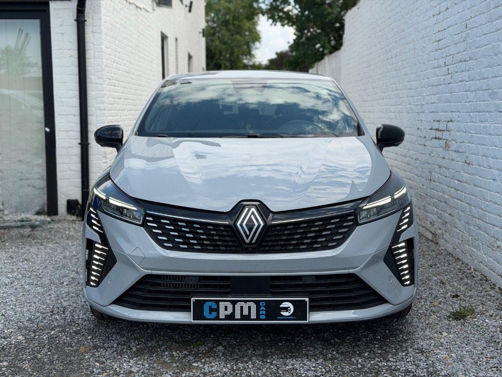Renault Clio 1.0 TCe * AUTOMAAT * 360 CAMERA * 4718km!  *, Autos, Renault, Argent ou Gris, Achat, Euro 6, Entreprise
