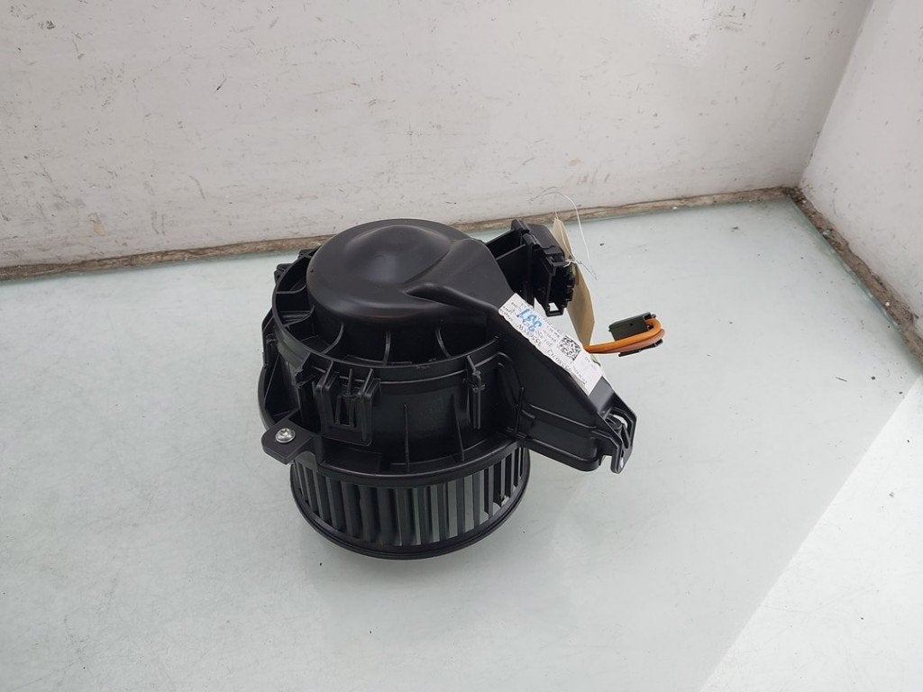 VENTILATEUR RADIATEUR MOTEUR Audi A1 Sportback (GBA), Valeo, Audi, Utilisé, 100, rue de Courcelles
75017  Paris, FR