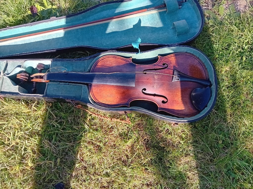 Oude viool met belettering aan de binnenkant, Muziek en Instrumenten, Ophalen of Verzenden, Viool