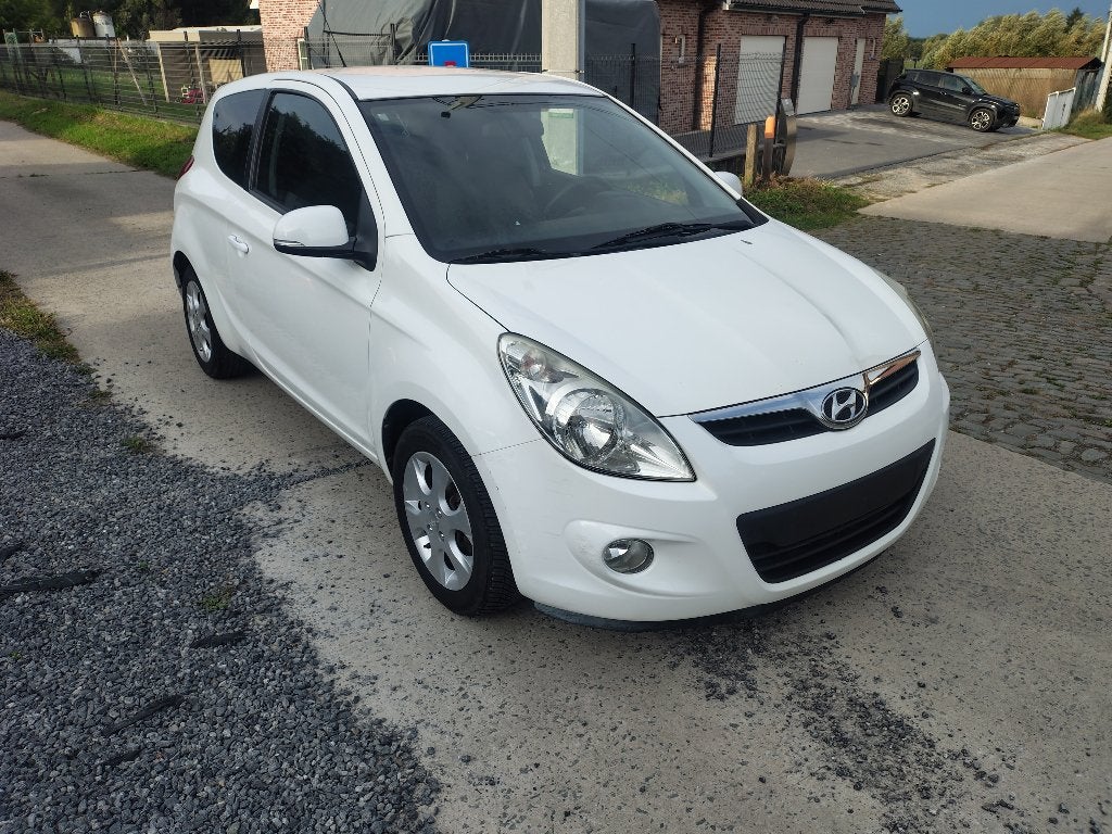 Hyundai i20 1.2 benzine, Auto's, Stof, Zwart, Wit, Bedrijf