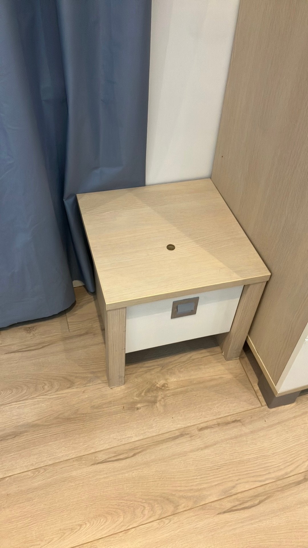 Kast en bureau van Linnea, Huis en Inrichting, Ophalen, Wit