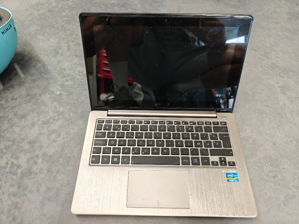 Asus VivoBook Pour pièces/Non fonctionnel/Intel Core i3, Informatique & Logiciels, Ordinateurs portables Windows, Asus, Enlèvement ou Envoi